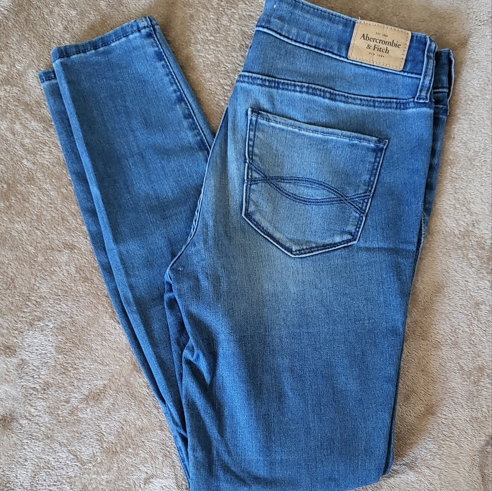Abercrombie & Fitch jeans size 6R